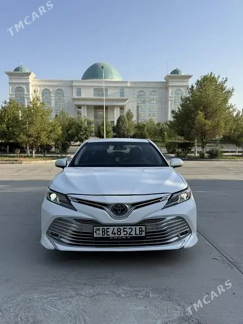 Toyota Camry, 2018 — фото 1