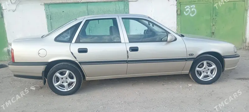 Opel Vectra, 1990 — фото 4
