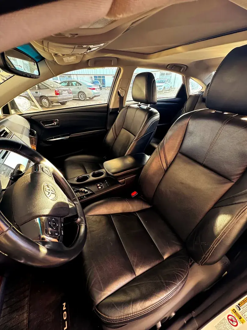 Toyota Avalon, 2015 — фото 1