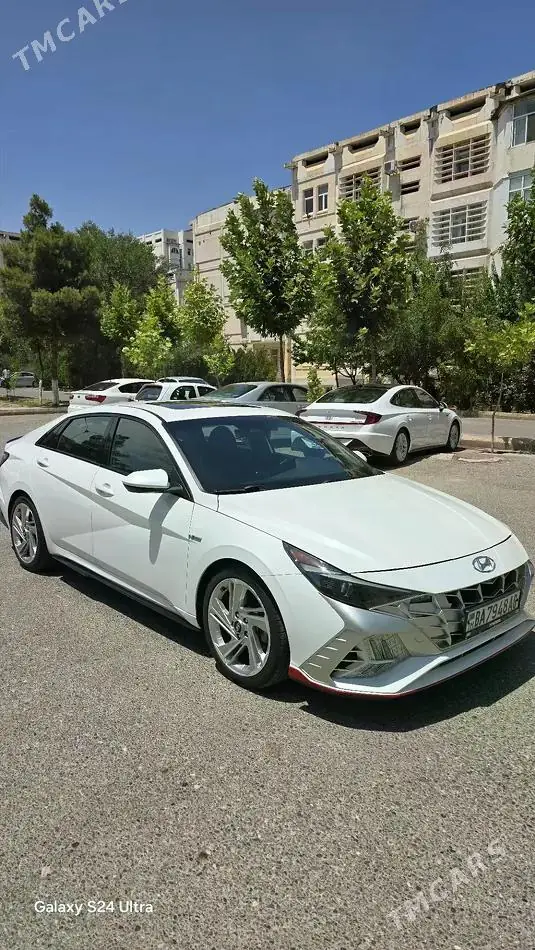 Hyundai Elantra, 2021 — фото 1