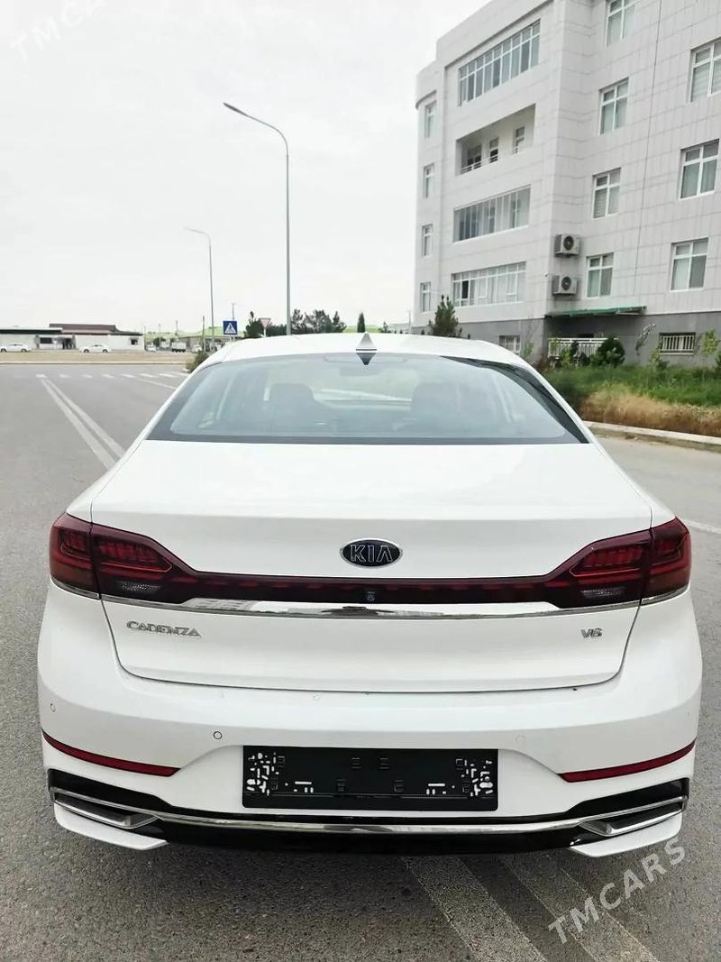 Kia Cadenza, 2020