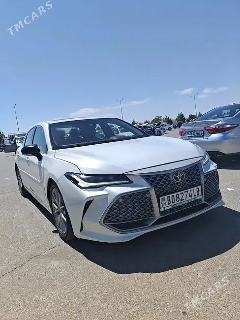 Toyota Avalon, 2019 — фото 1