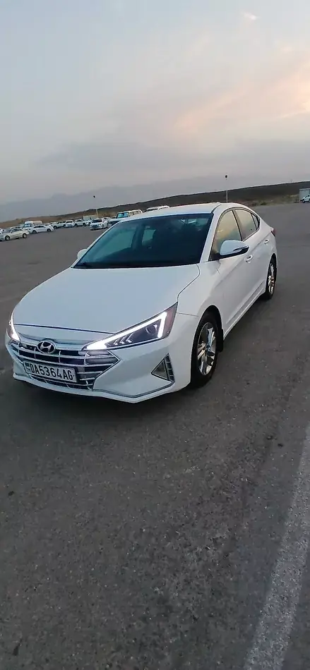 Hyundai Elantra, 2020 — фото 1
