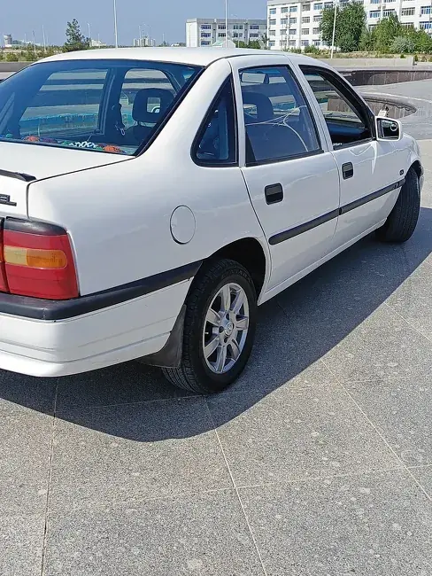 Opel Vectra, 1990 — фото 4