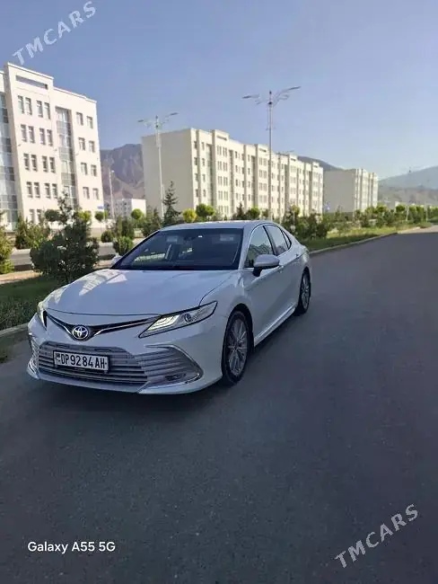 Toyota Camry, 2021 — фото 1
