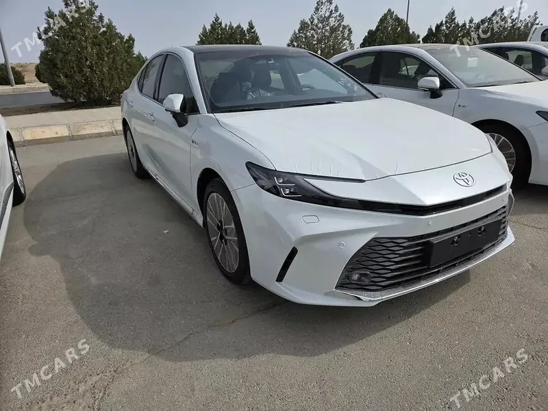 Toyota Camry, 2025 — фото 2