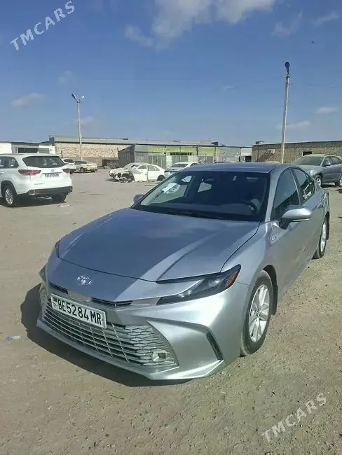 Toyota Camry, 2025 — фото 1