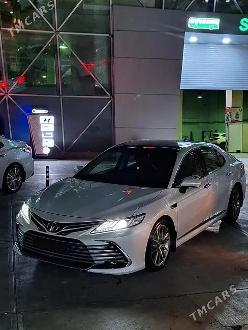 Toyota Camry, 2021 — фото 1
