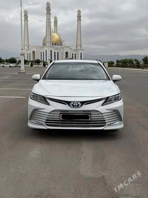 Toyota Camry, 2021 — фото 1